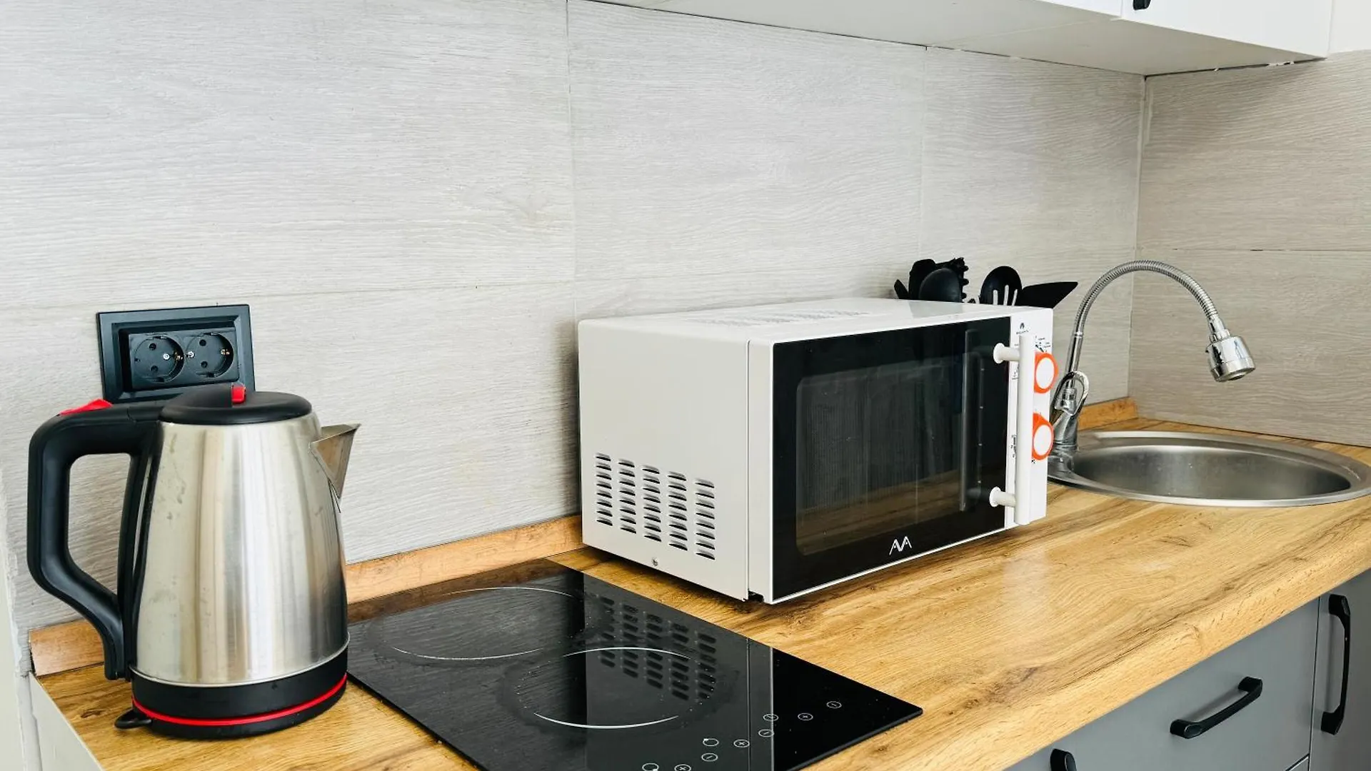417 Trikey Apartments Sholpan City Almaty